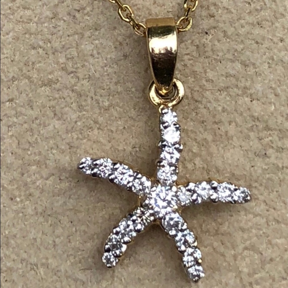 14k gold Genuine Diamond starfish pendant necklace